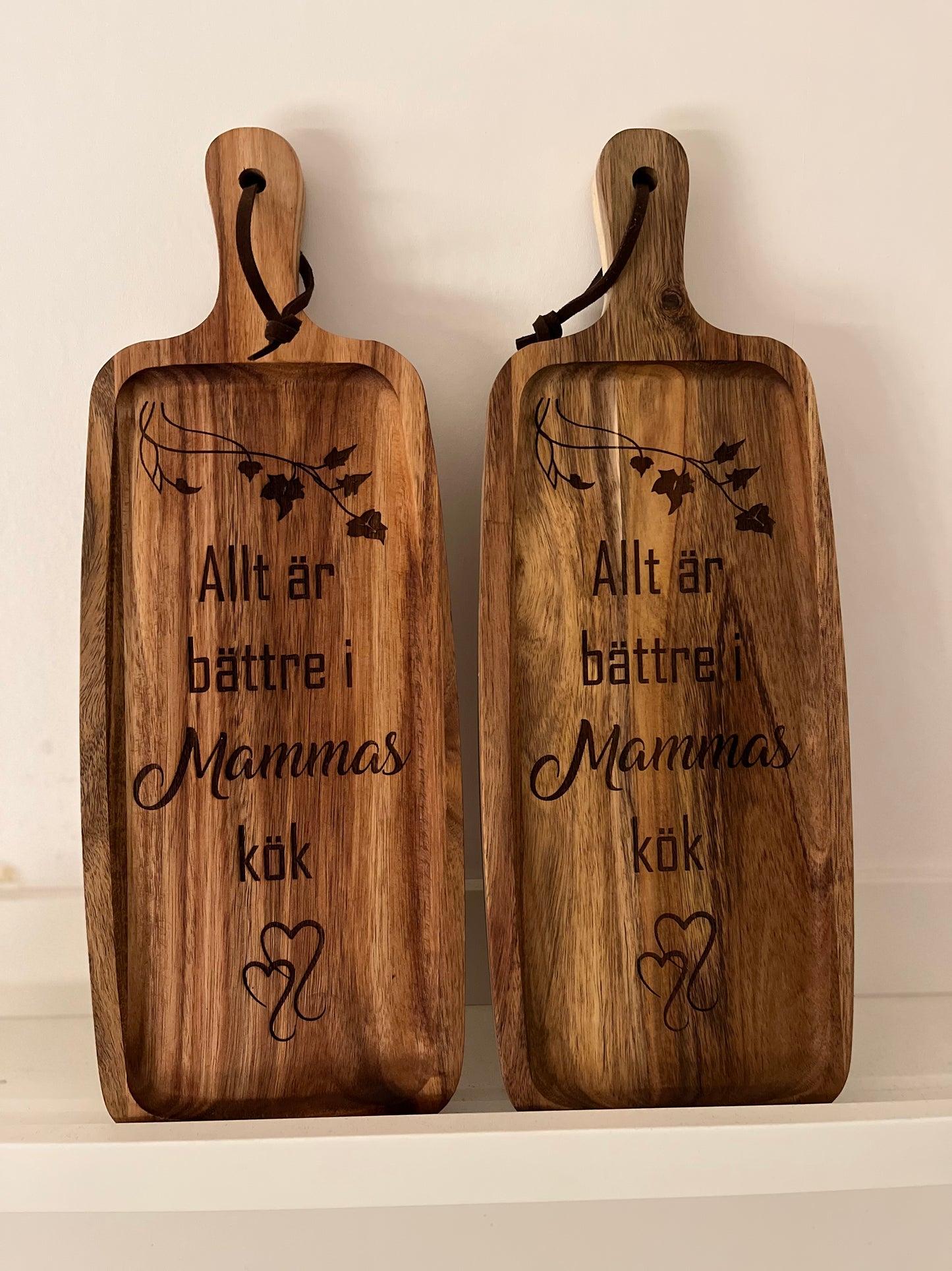 Serveringsbricka med gravyr